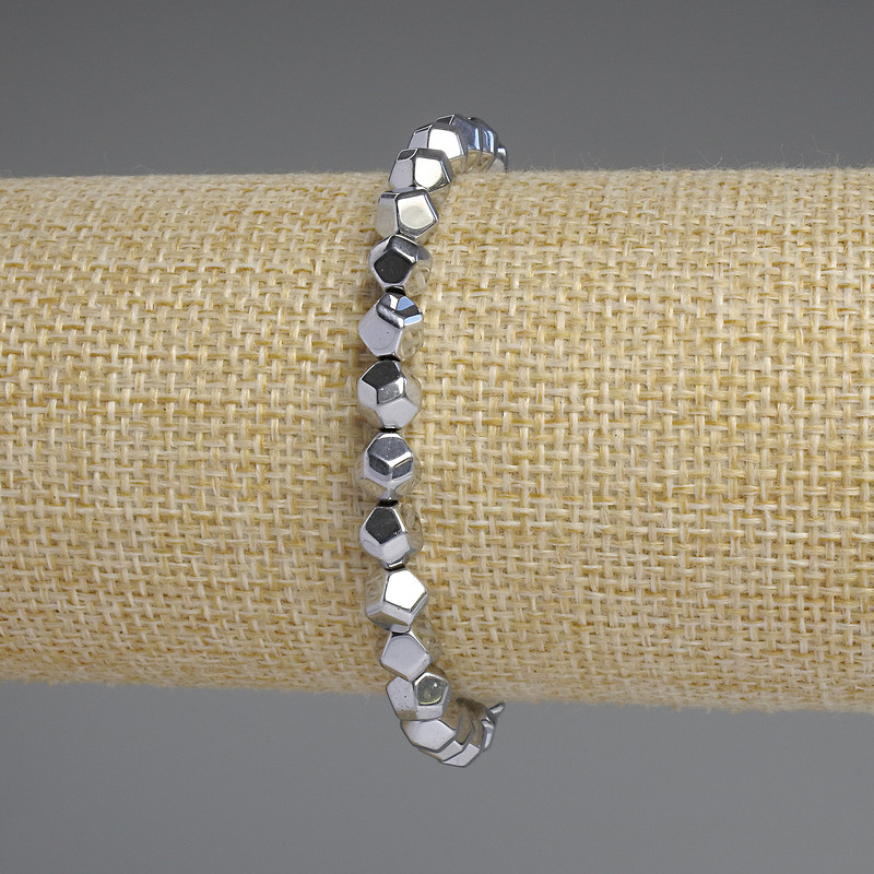 Silver-colored hematite bracelet with faceted 6 mm beads, length 18 cm, stretch