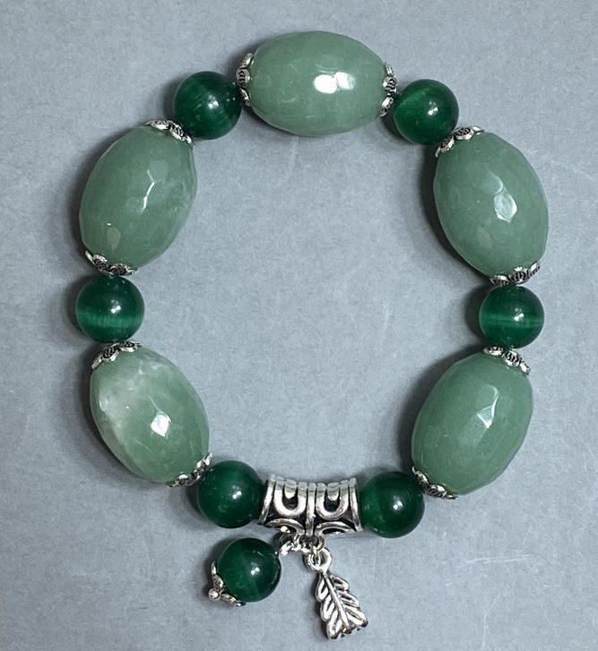 Bracelet Jade, Faceted Beads 20x15mm +/- Cat's Eye Bead, 9mm diameter +/-, 18cm +/- stretch