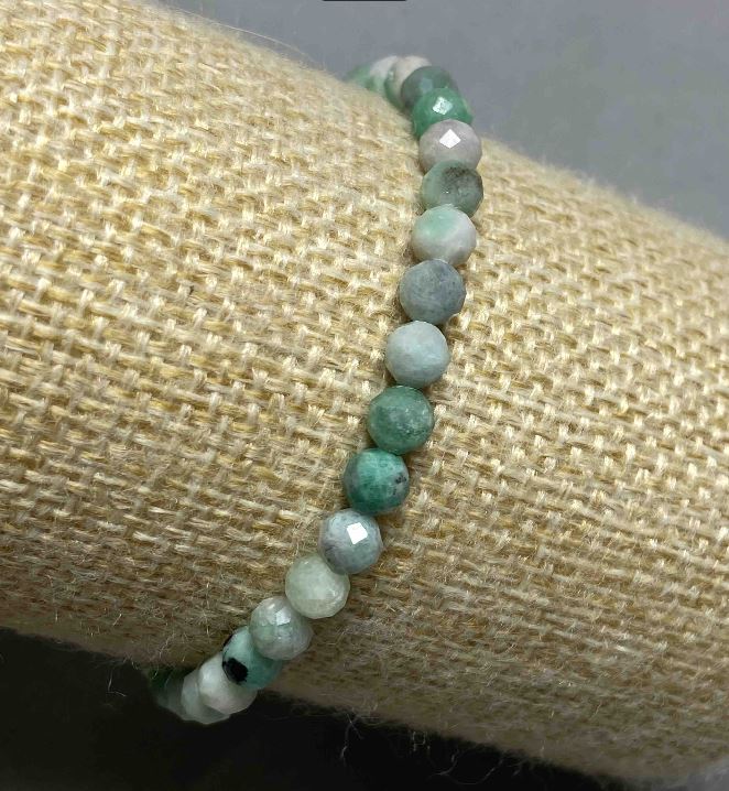 Emerald Bracelet with Faceted Beads, 5mm Diameter, 18 cm Length, Stretch