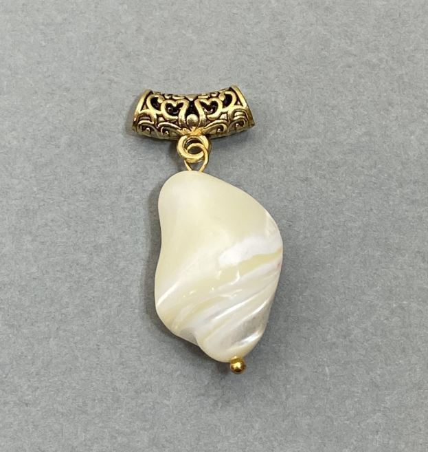 Кулон Перламутр 14-18х12-13мм+- (асорті розмір) з бейлом 14х+6мм+