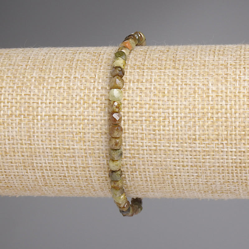 Grossular Bracelet, Faceted 4x4 mm Cubes, 18 cm Length, Stretch
