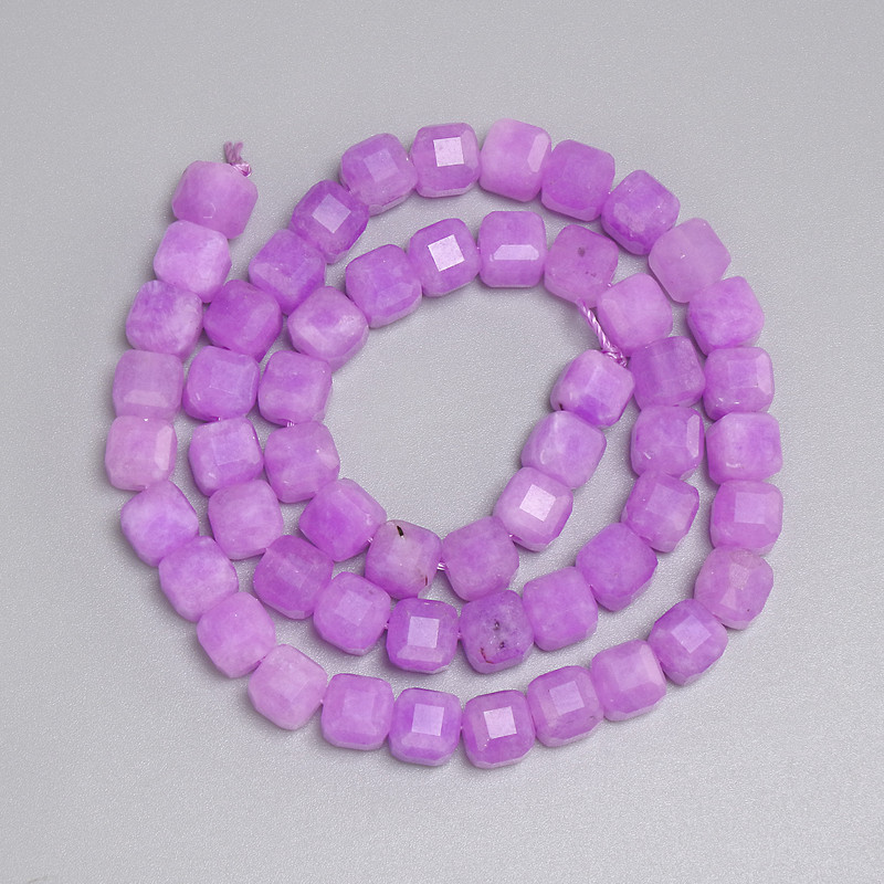 Beads Lavender Amethyst – Faceted Cube, 6.5×6.5 mm, 36 cm on thread