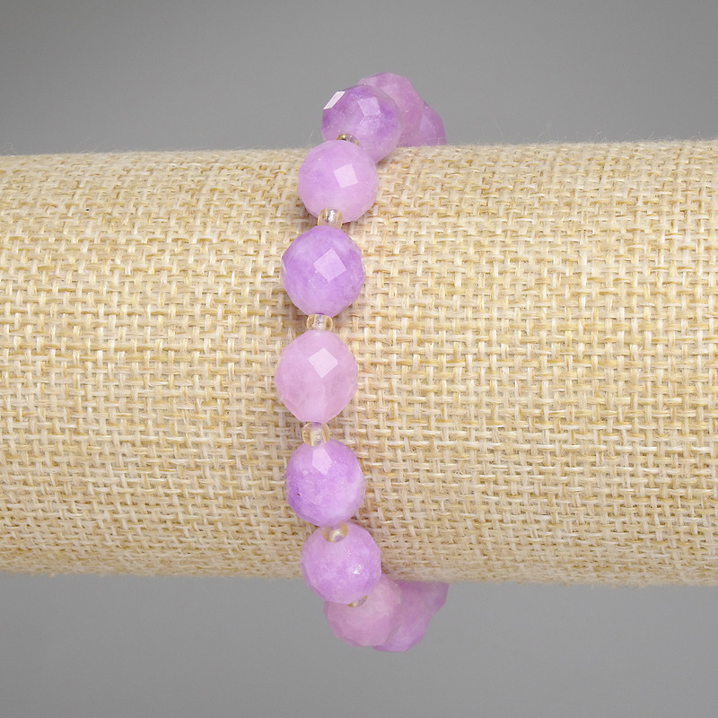 Lavender Amethyst Bracelet with Faceted Beads, 10x9 mm diameter, 3 mm seed beads, length 18 cm, elastic