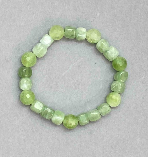 Chrysolite (olivine) Bracelet with 7mm Cubes and 9.5mm Beads, 18 cm Elastic