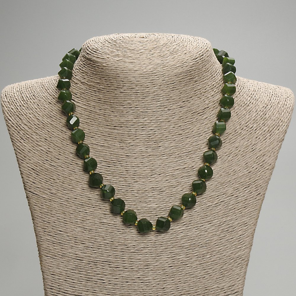 Chrysoprase necklace with faceted rhombus beads, about 10×9 mm, 3 mm seed beads, length 45 cm with clasp