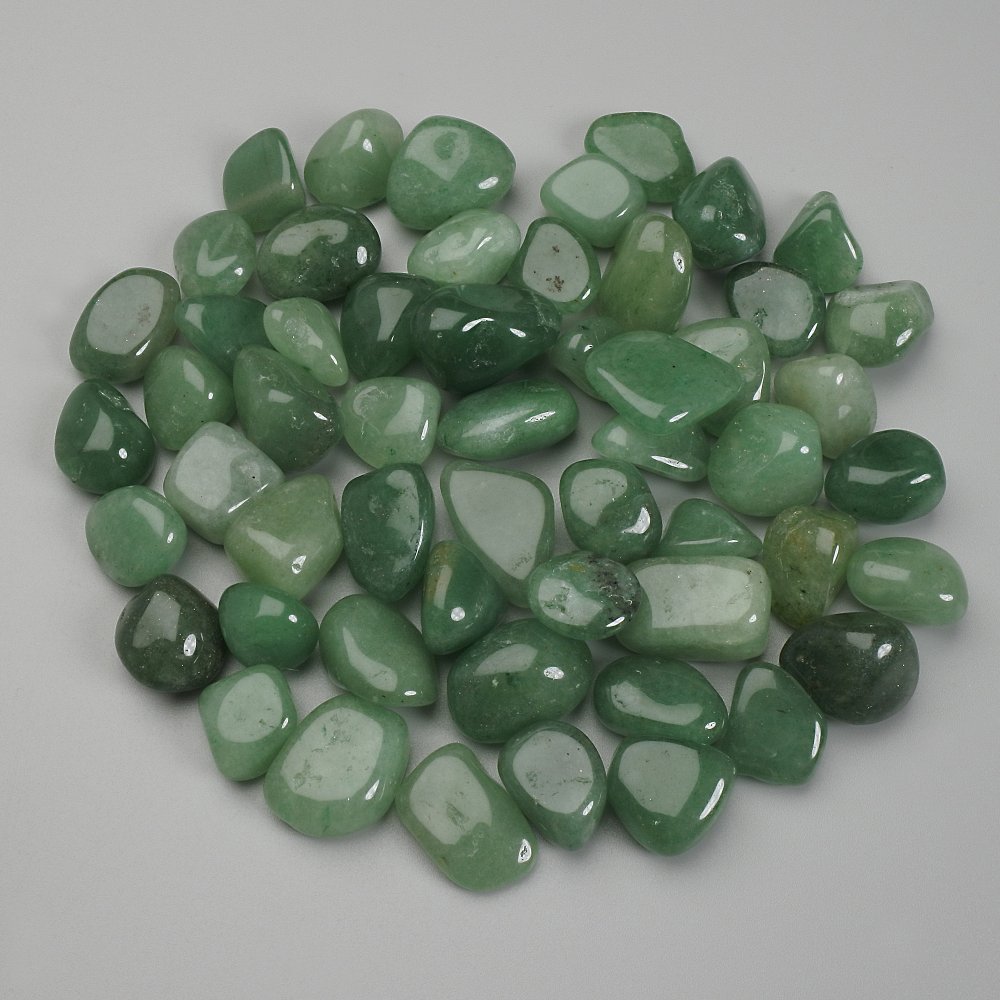 Natural Jade Pebble Nuggets, polished, hole-free, 10-20×10-15 mm +/- (per 100 g +/-)