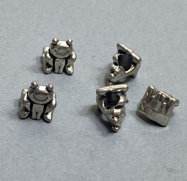 (14 mm) Pandora Charm Bead - Light Gray Frog, Pack of 9