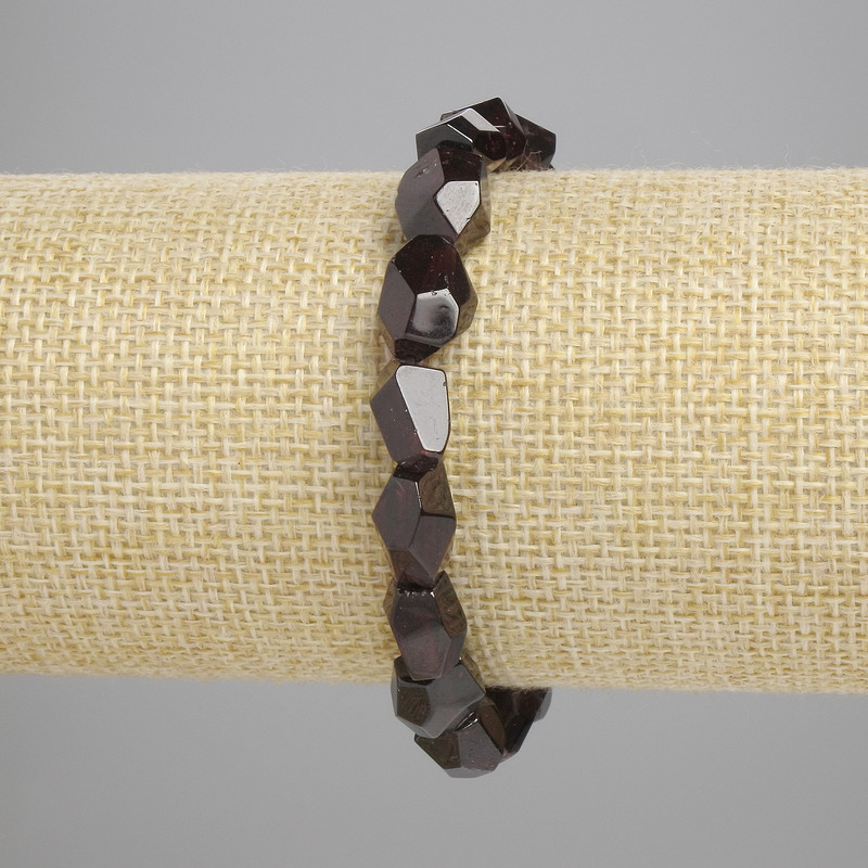 Garnet bracelet with facets, 12×8 mm, 18 cm stretch