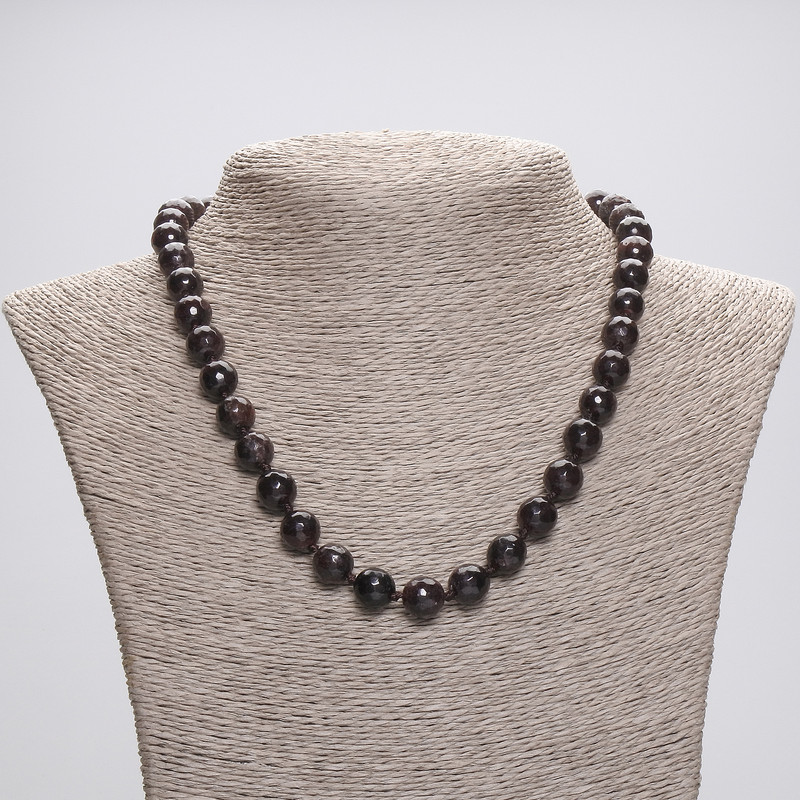 Garnet Necklace with Faceted Beads, 9 mm Diameter, 45 cm Length, with Clasp