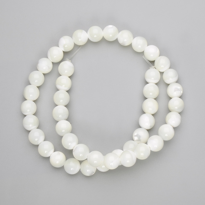 Mother-of-Pearl Beads, Smooth Round Balls, 9 mm Diameter, Approximately 39 cm on Thread