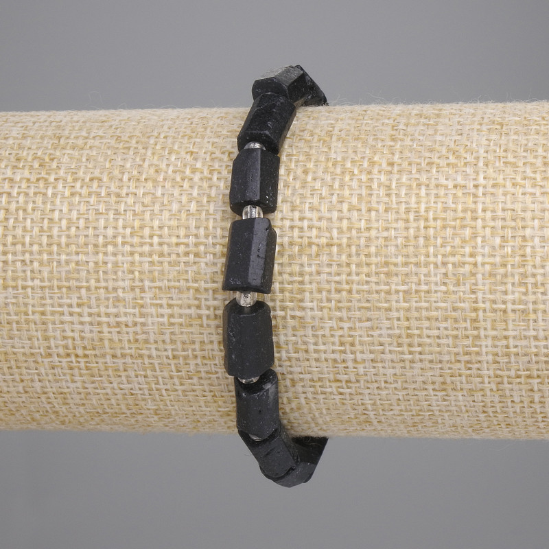 Schorl Tourmaline Bracelet, Faceted Cut, Beads 9–10×6 mm, Seed Beads 3 mm, Length 18 cm, Stretch