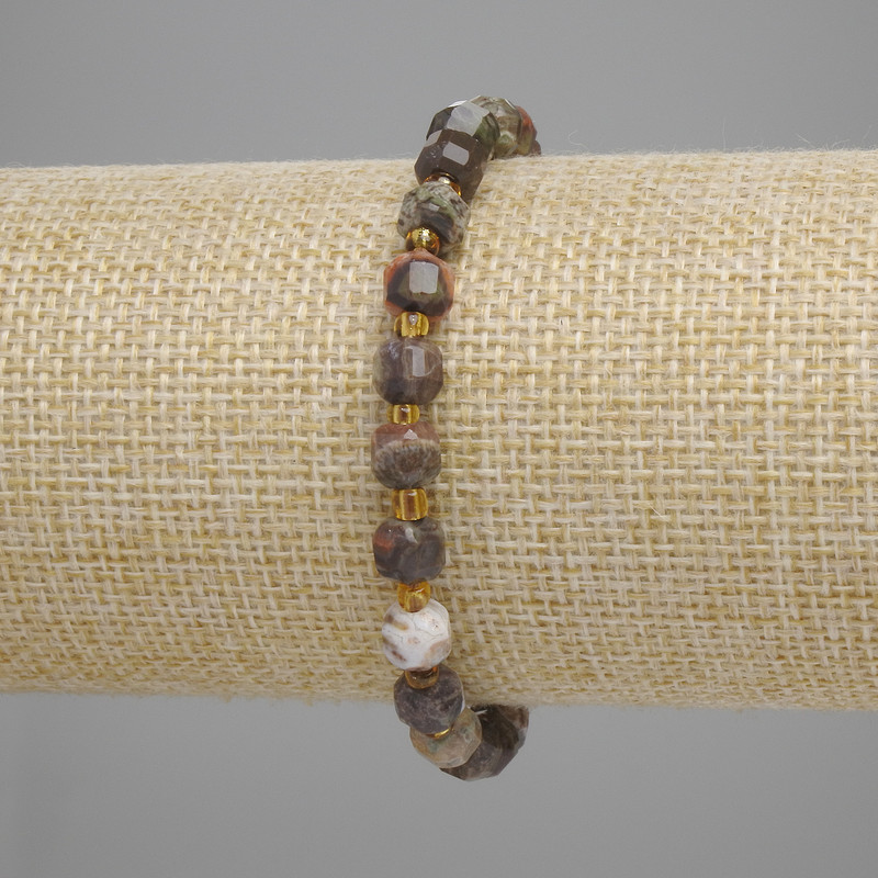 Stretch bracelet with picture jasper, faceted cube 6x6mm ±, seed beads 3mm ±, length 18 cm ±