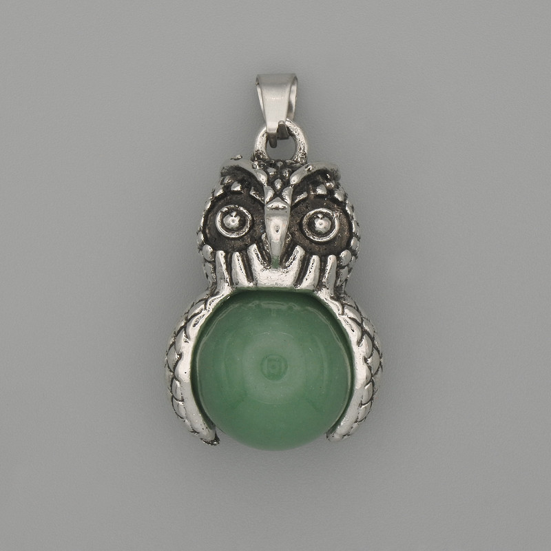 Owl Pendant in Jade with Silvery Metal, 30×20 mm, length 37 mm ±