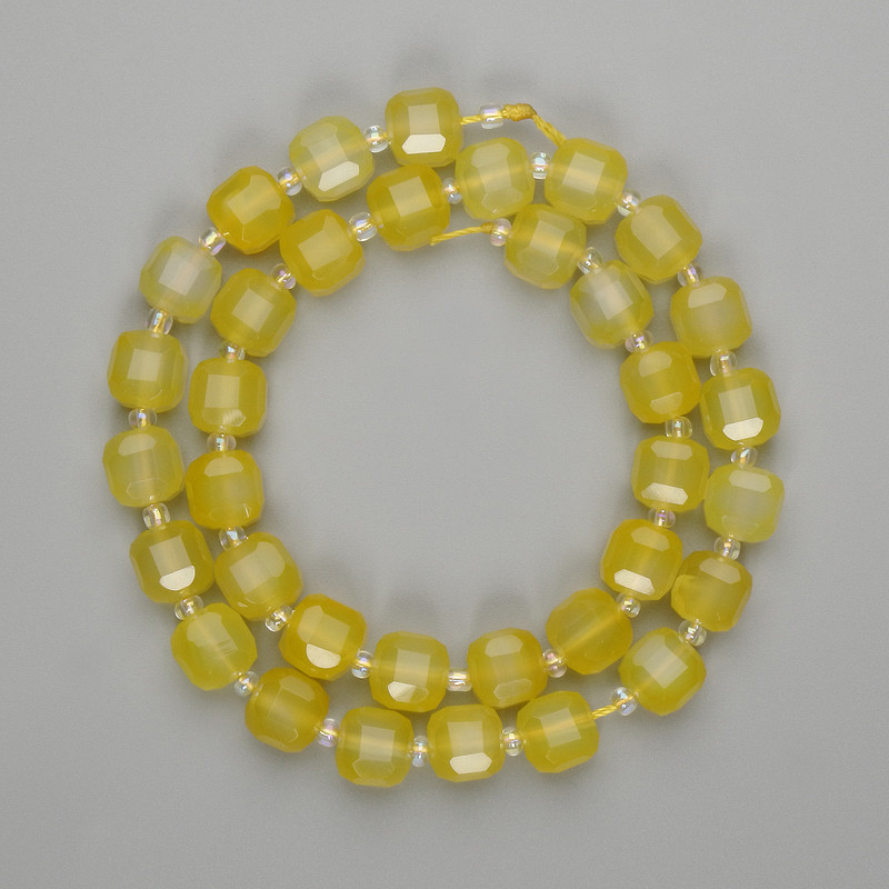 Yellow Agate Beads, Faceted Cube 8x8mm, 3mm Seed Beads, Length About 36 cm on Thread