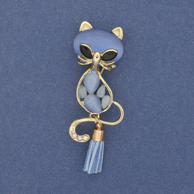 Brooch Pendant Cat with Seed, Blue Cat's Eye, Gold-Tone Metal, 43×17 mm