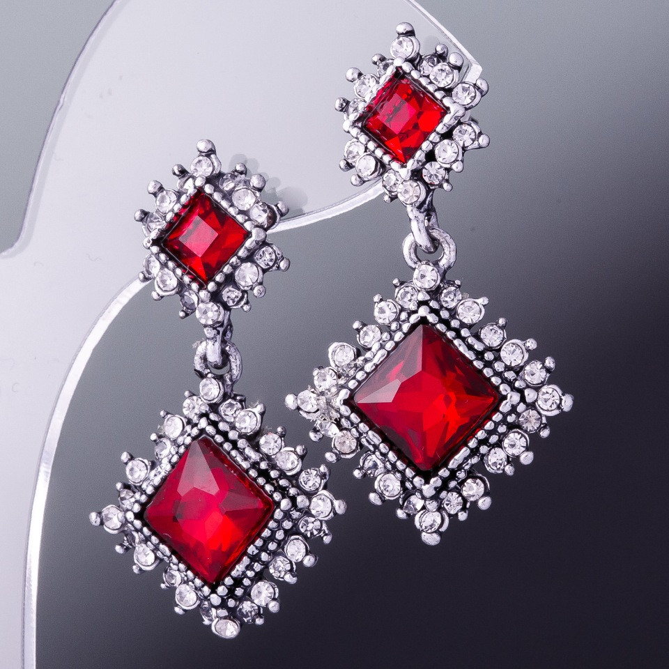 Silver earrings with red crystals 'Rhombi'