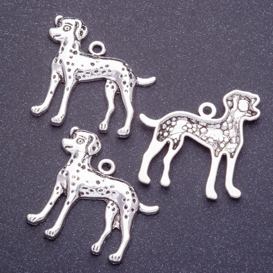 Dog-shaped pendant findings, length 9 mm, diameter 1-1.5 mm, silver color finish, 20 g +/- 7 pcs