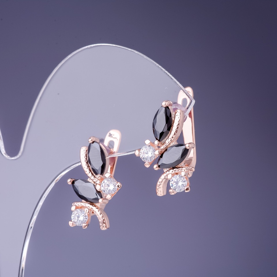 Earrings with black crystals 19x12 mm in gold-toned metal