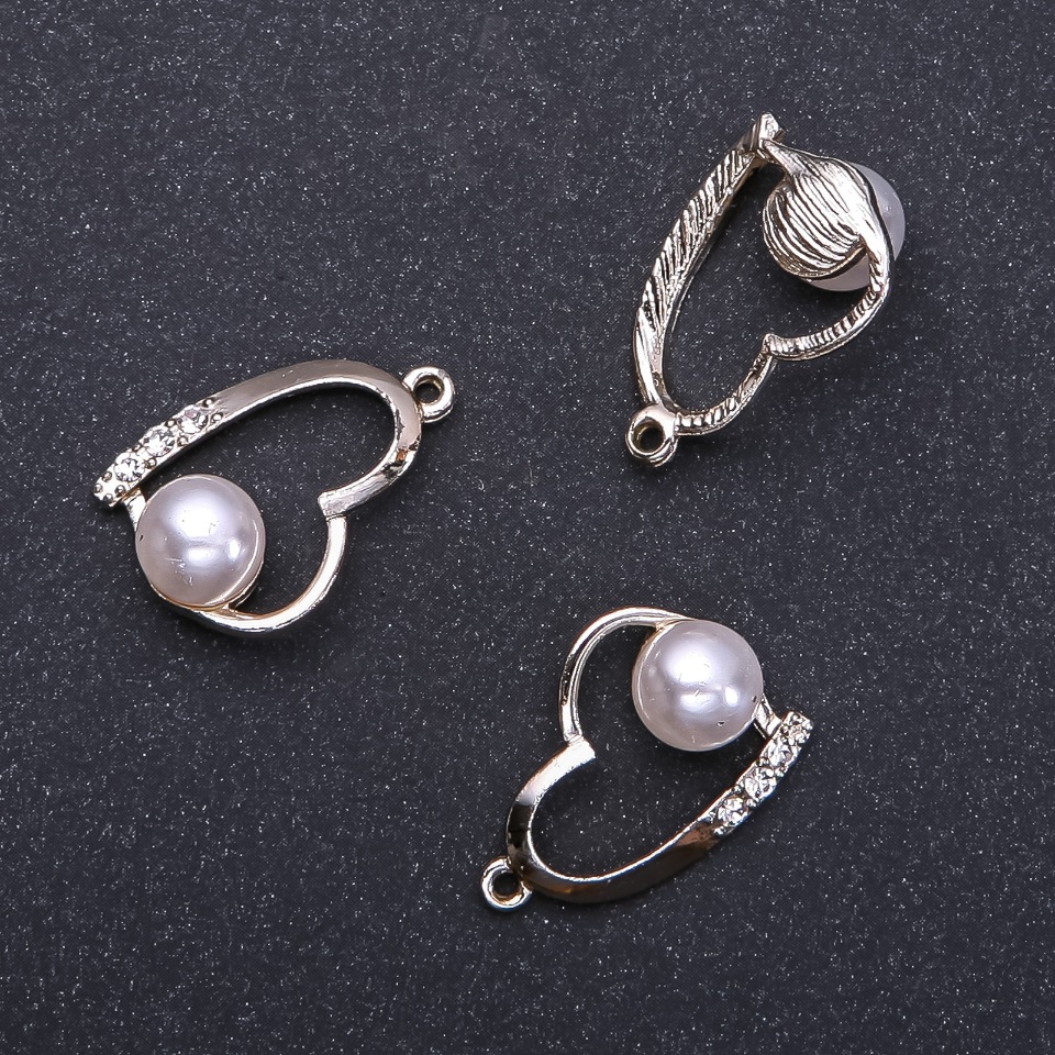 Heart-shaped pendant finding 'Light Gold' d4mm, length 18mm in-dmm packaging 5 pcs. (+ -)