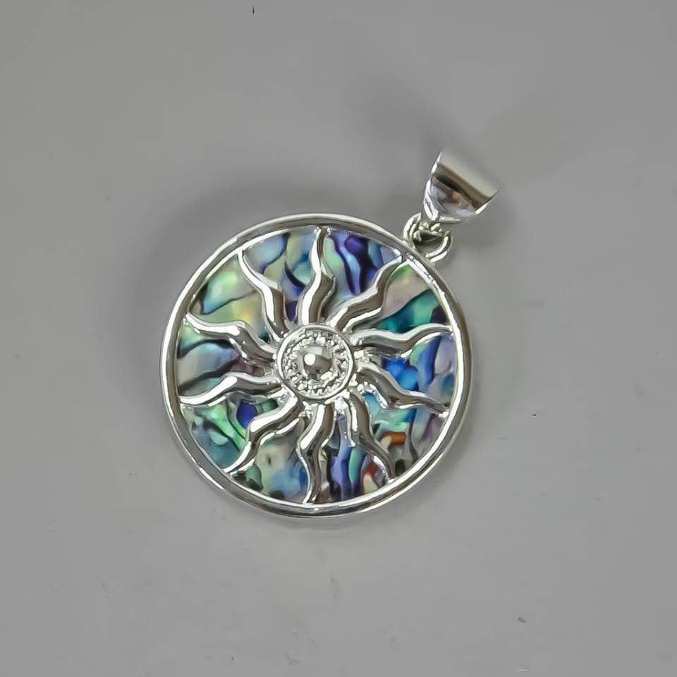 Pendant 'Yarilo' Halloysite (synthetic) 32×37×43 mm