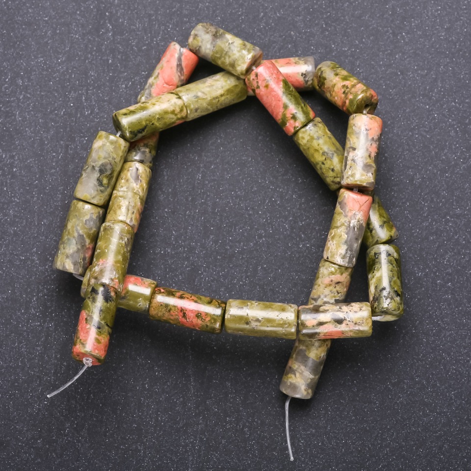 Намистини натуральний камінь Унакіт (Геліотроп) на нитці циліндр, діаметр 8х17мм, довжина 40см