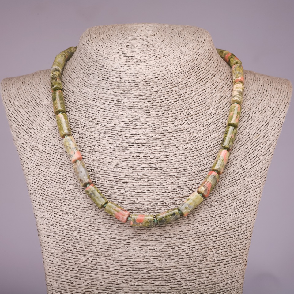Necklace of natural stones: Heliotrope and Unakite, cylindrical beads, diameter 8x17 mm, length 45 cm