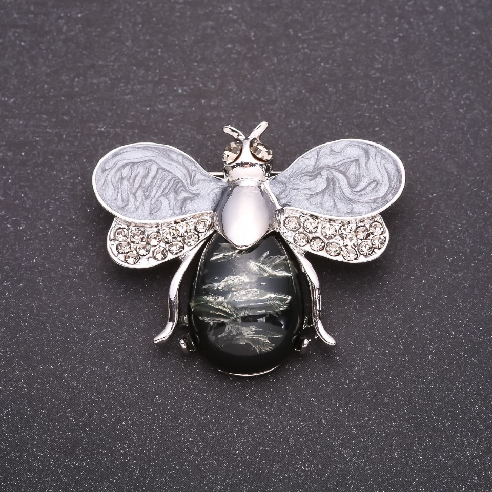 Bee Brooch 'Amber' Grey 46x38mm