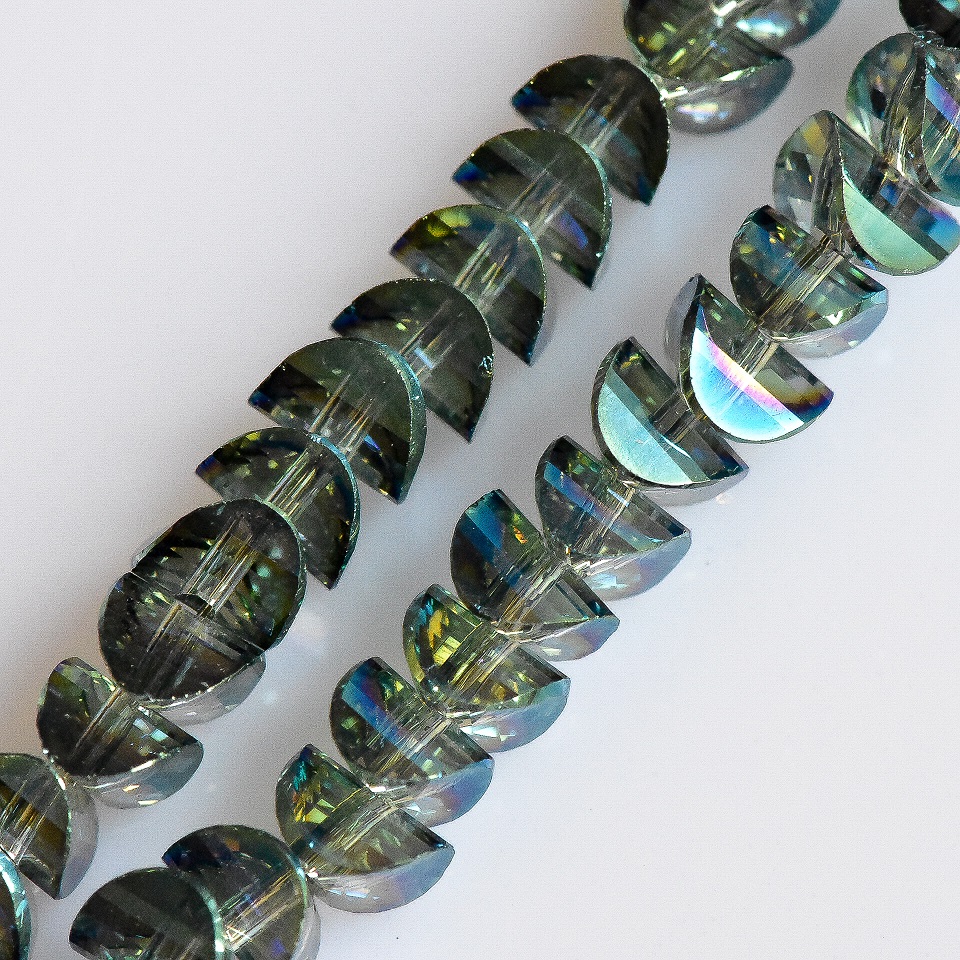Crystal beads in Swarovski style green with blue gasoline plating, diameter 6x4 mm, thread length 50 cm