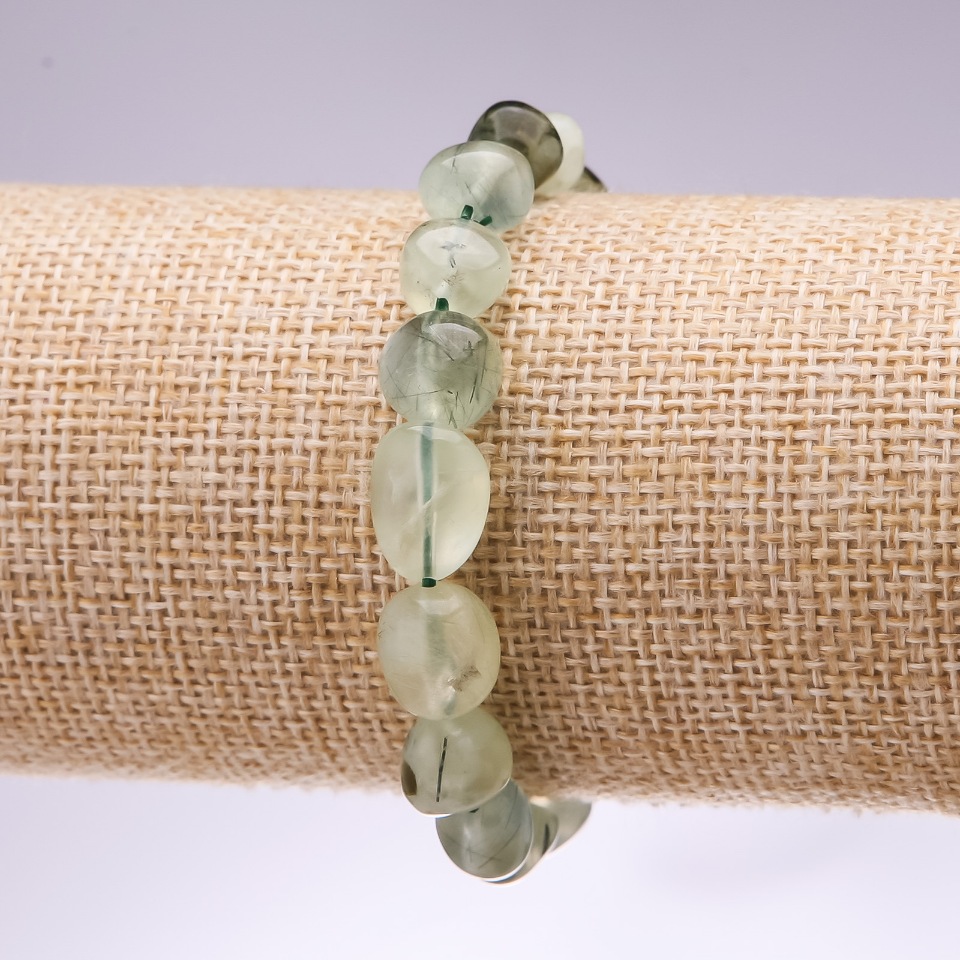 Prenite Faceted Bracelet, 8×10 mm diameter, 18 cm length on elastic