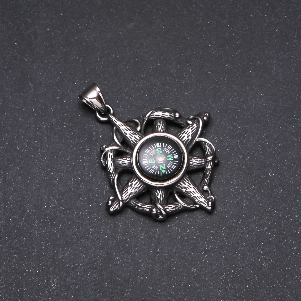 Compass Pendant 44×50 mm