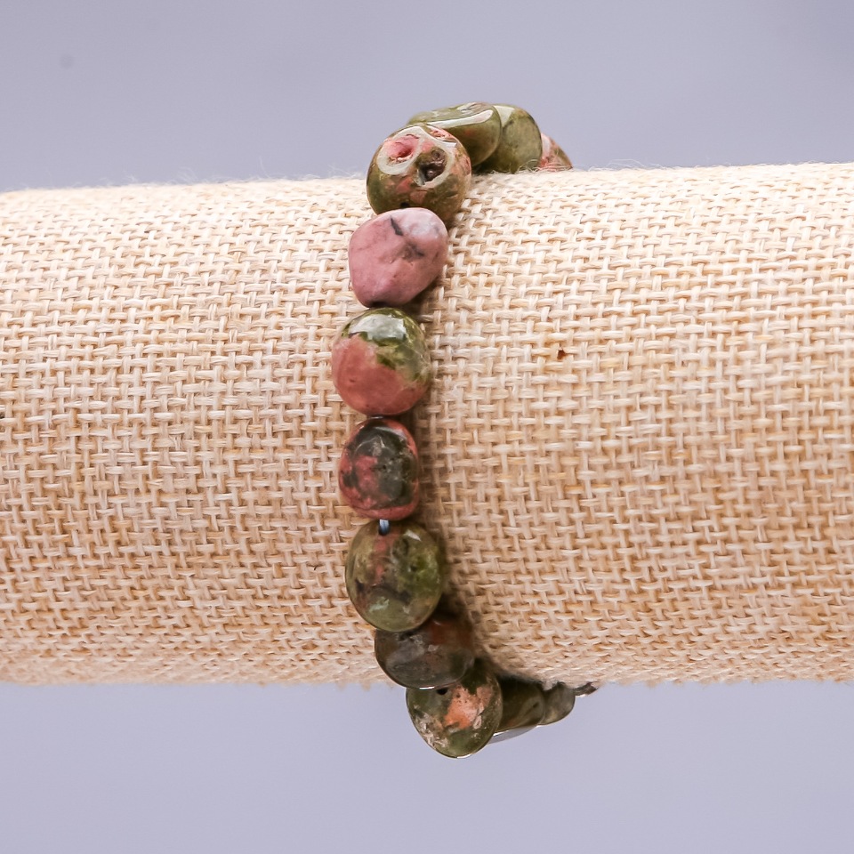 Elastic heliotrope bracelet, tumbled 10×12 mm (±)