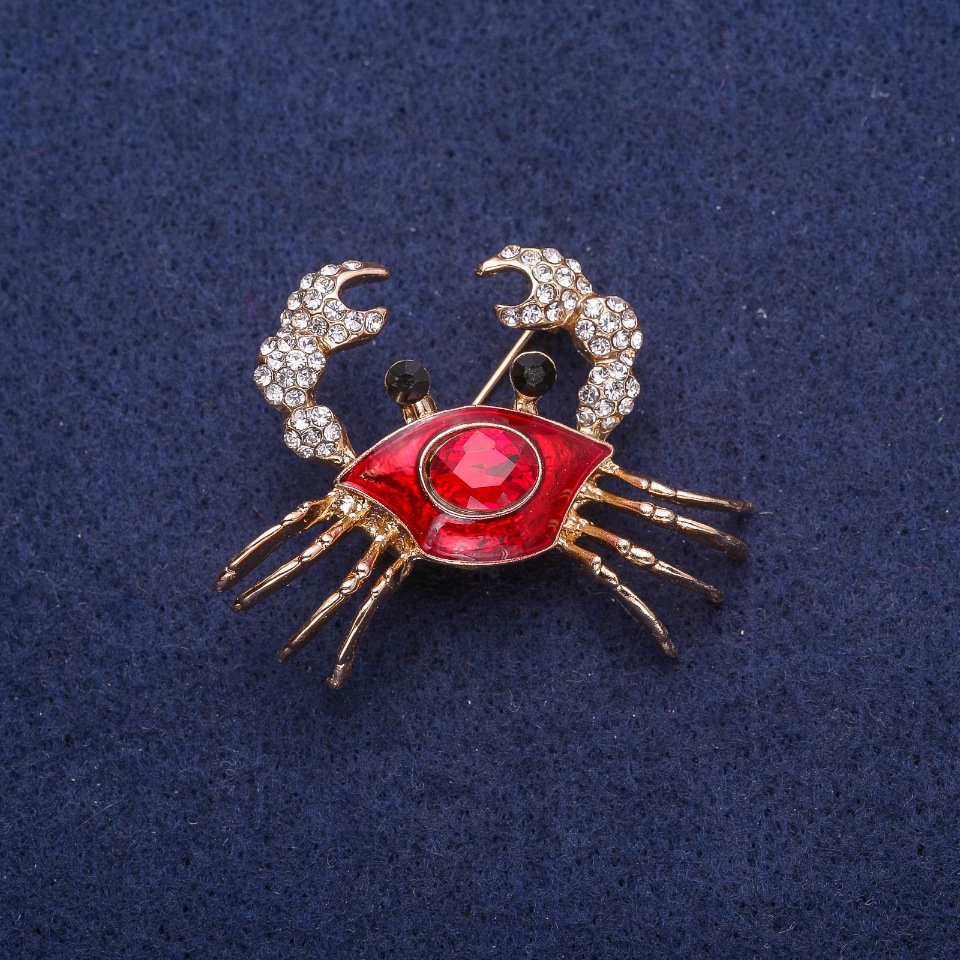 Crab Brooch with Red Enamel and Crystals, Gold-Tone Metal 30x40mm