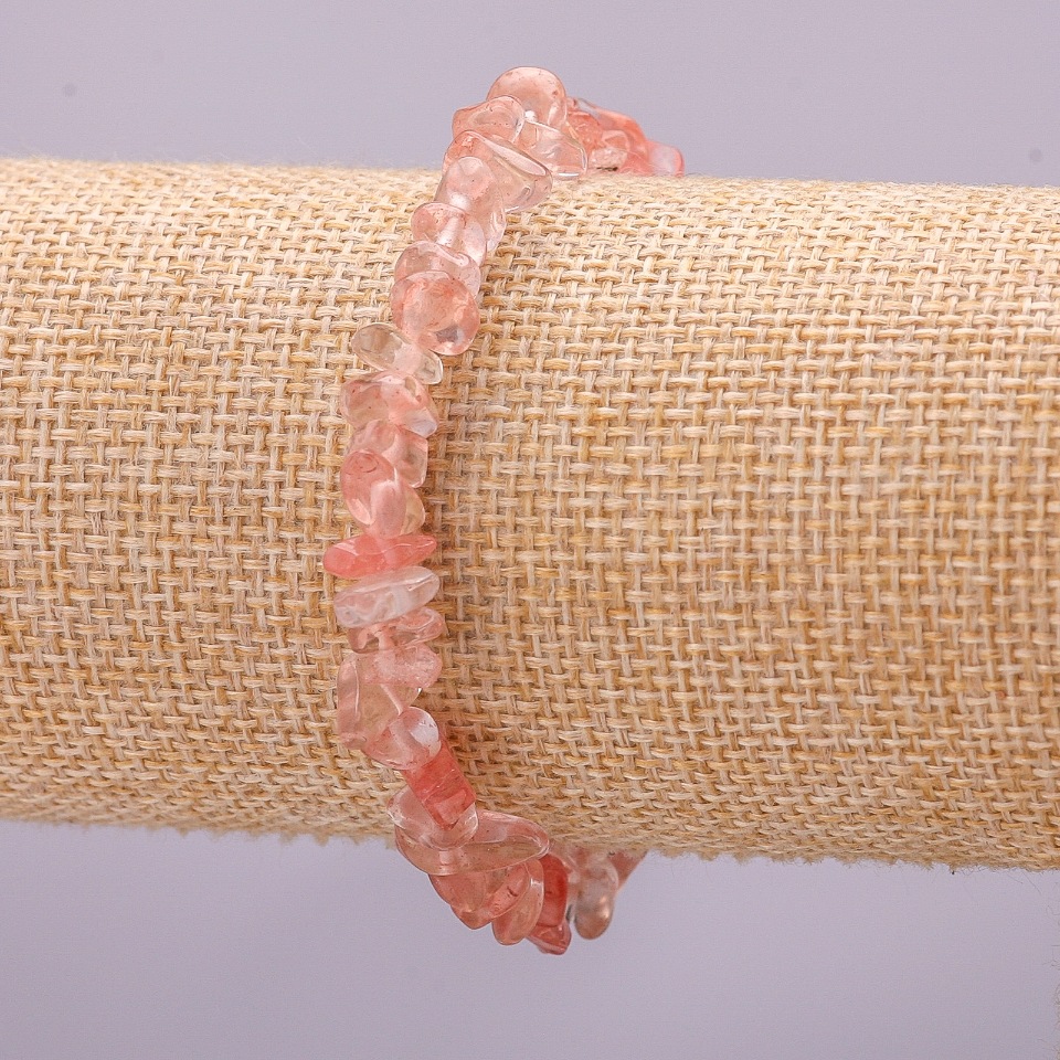 Браслет на гумці Халцедон крихта, діаметр 7(+-)мм, довжина 18см