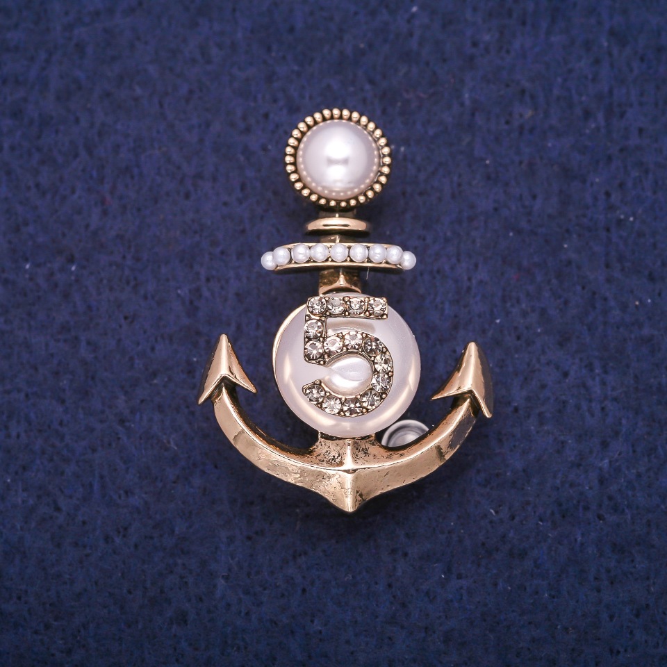 Clearance Anchor Brooch with Beads and Crystals, Gold-tone Metal 28x39mm