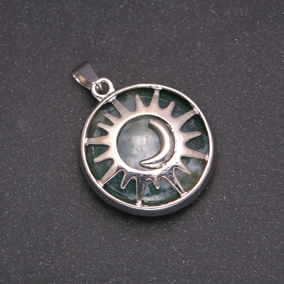 Pendant with natural Jasper stone in a 'Sun' bezel, 27mm diameter