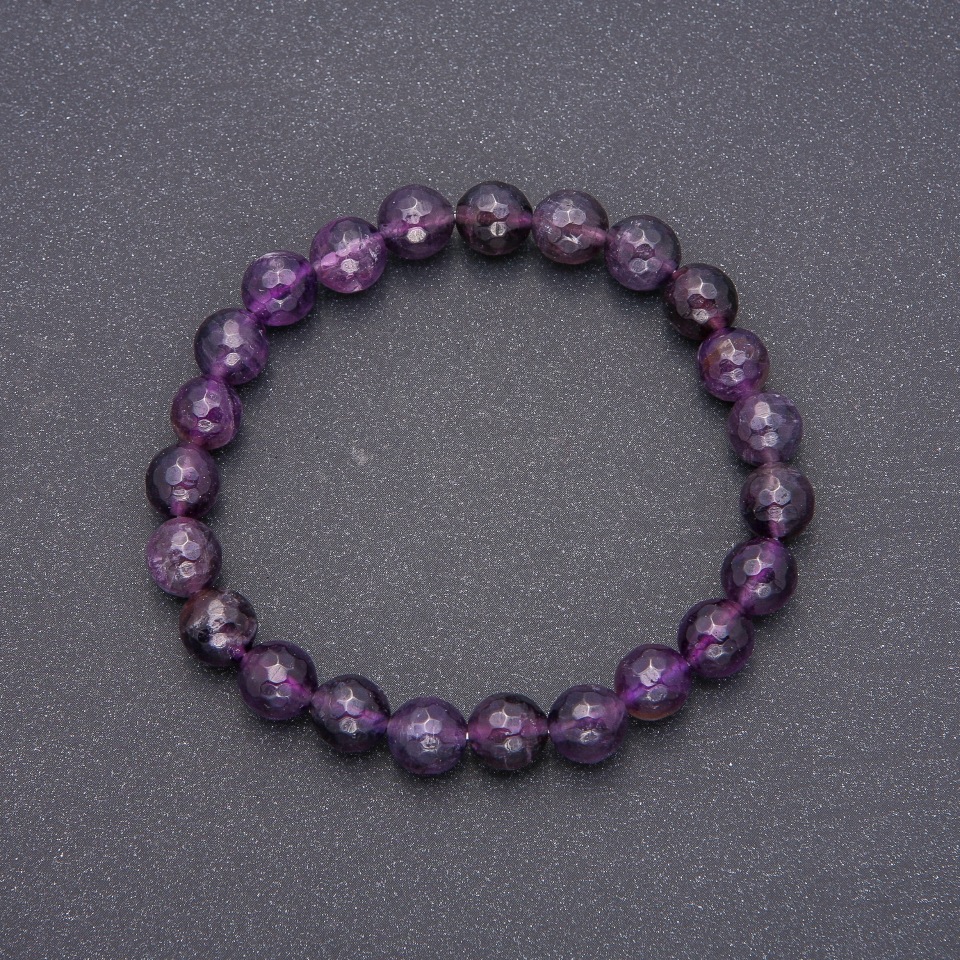 Faceted Amethyst Bead Bracelet, 8 mm diameter, 18 cm circumference on elastic
