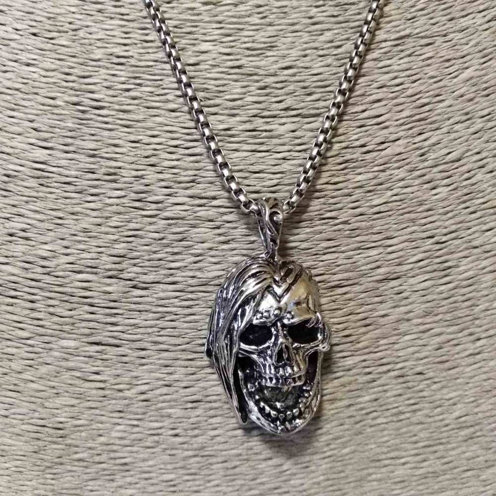 Skull Pendant 35x25 mm on Chain, Chain Length 65 cm, Silver Metal Color