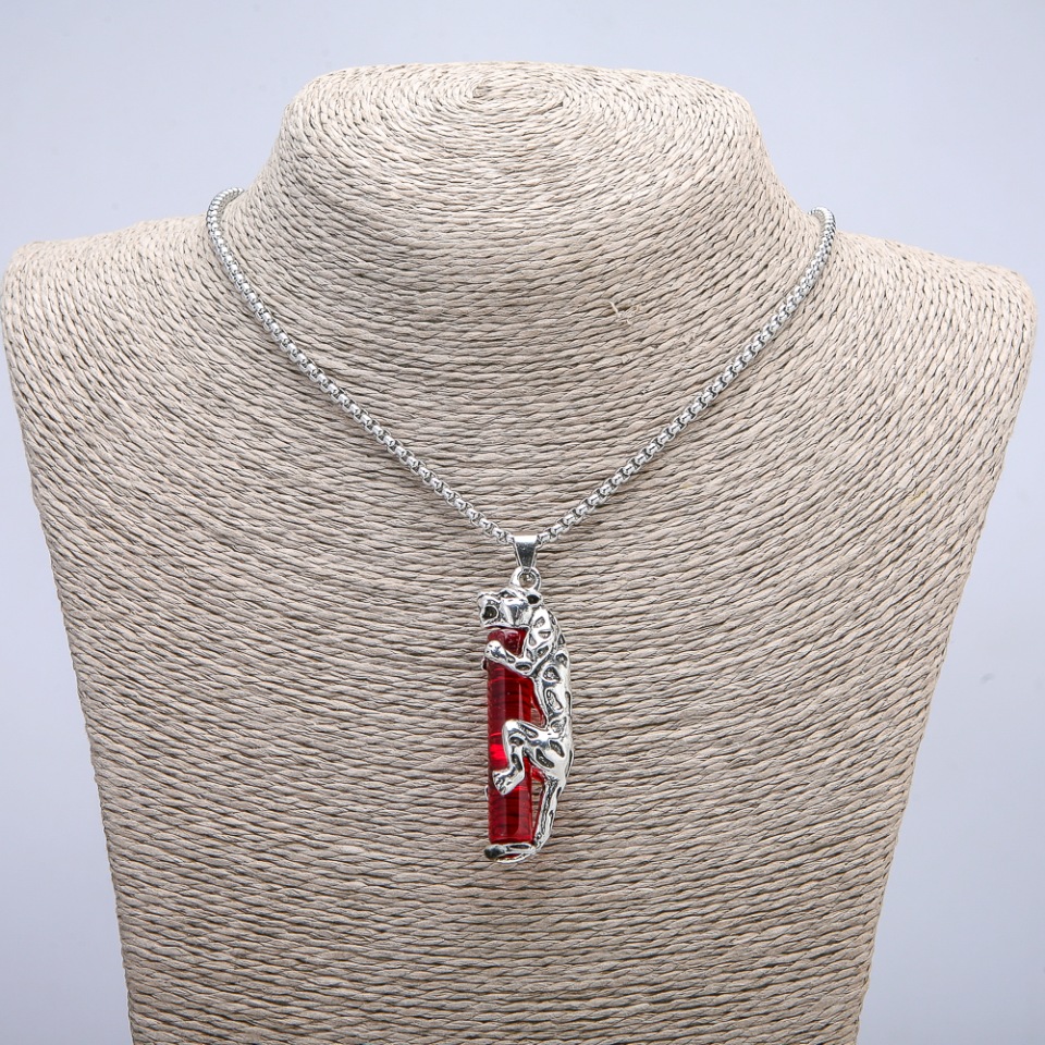 Pendant "Leopard" 60x16mm on a chain, length 70cm +/- silver metal