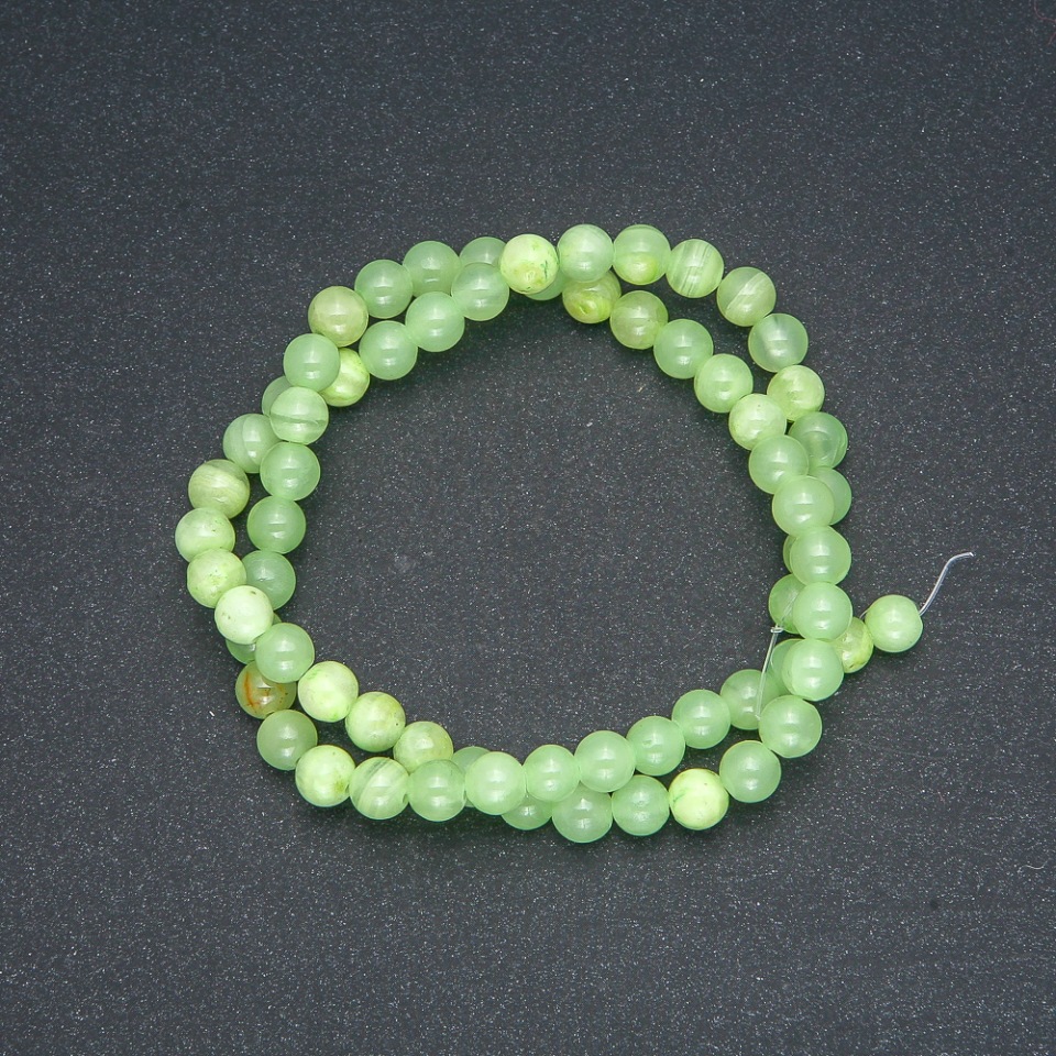 Beads on a thread, natural stone Onyx, smooth spheres, 6 mm diameter, length 40 cm