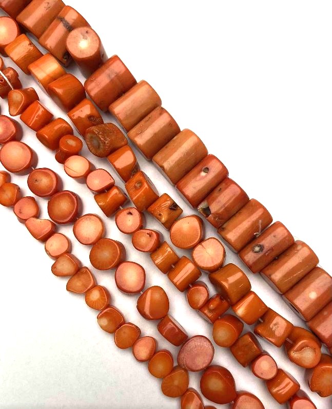 Beads of natural orange coral, faceted, diameter 12×10 mm, length 39 mm ± (price per 100 g).