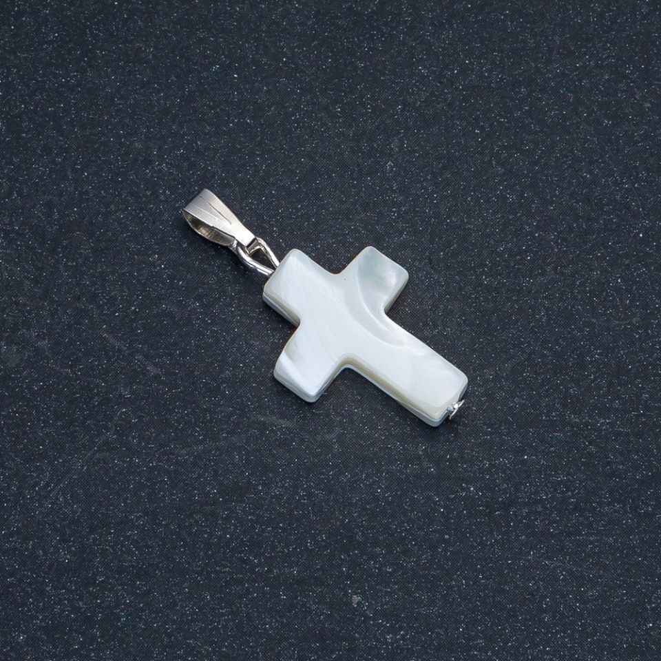 Pendant with natural white mother-of-pearl 20x15mm+