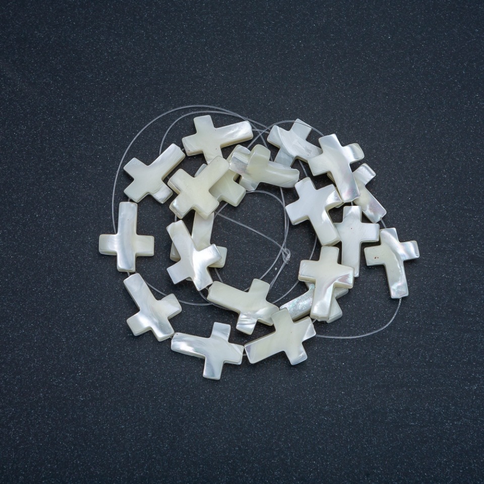 Beads on thread natural white mother-of-pearl cross, diameter 20×15 mm, length 41 cm +