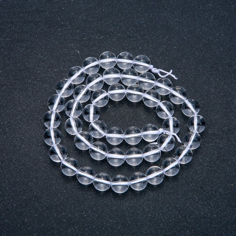 Rock crystal beads on a thread, smooth round beads, 8.5 mm diameter, 38 cm length