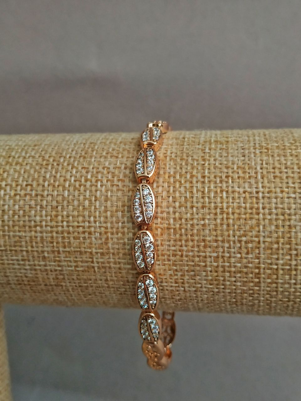 Xuping Bracelet with 18K Gold Plating and White Crystals