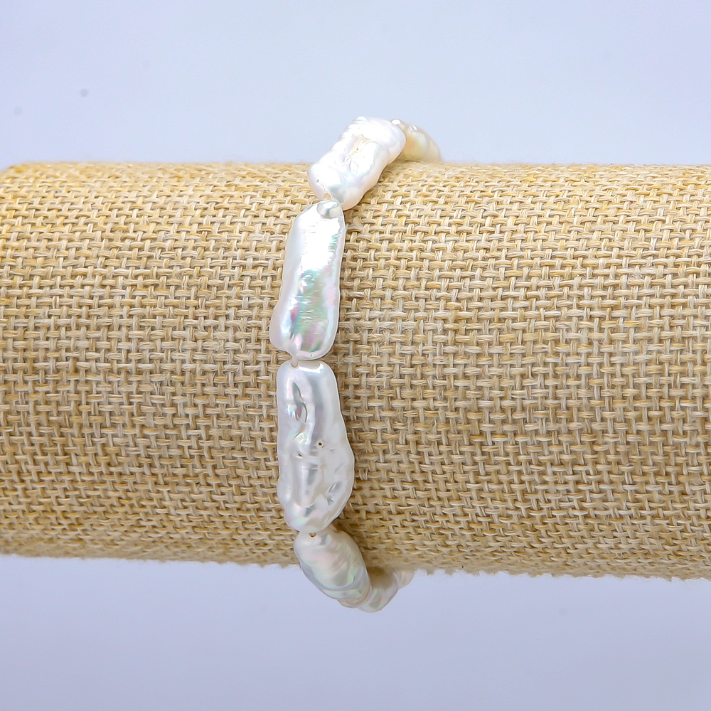 Elastic bracelet with Baroque pearls, diameter 18×8 mm, length 18 cm