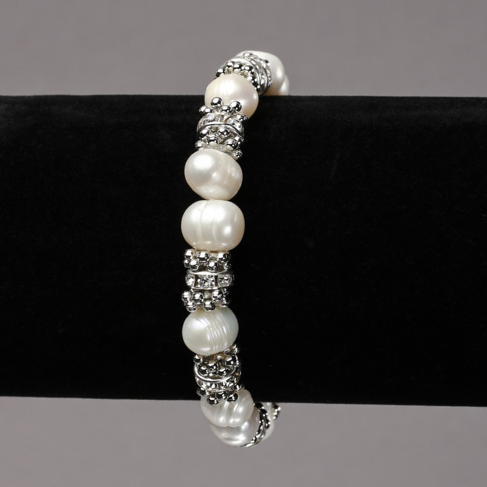 Elastic bracelet with freshwater pearls and silver-tone inserts and crystals, diameter 8 mm, length 18 cm