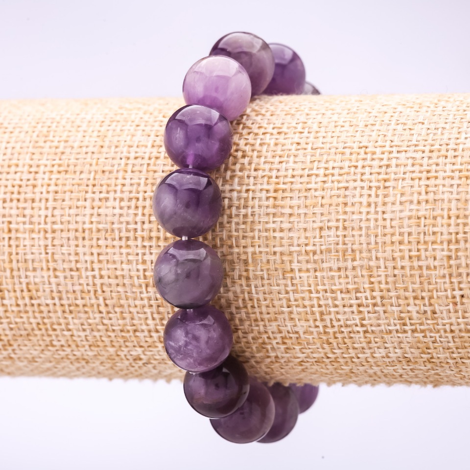 Amethyst bracelet with smooth beads, 12 mm diameter, 18 cm circumference on an elastic band