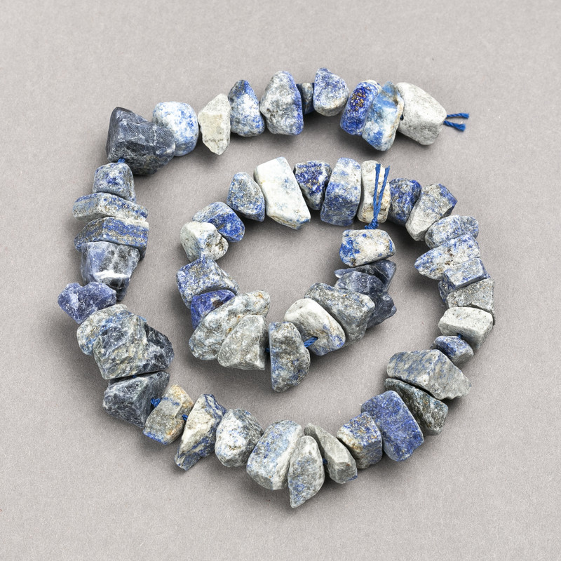 Beads on a thread, unpolished sodalite, drop-shaped, 13×8 mm, length 41 cm