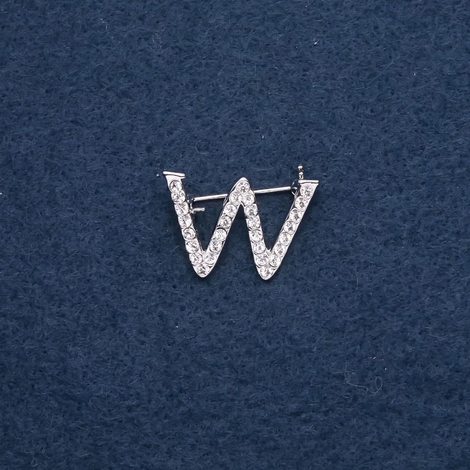 Brooch with initial 'W', 29×20 mm, silver-colored metal