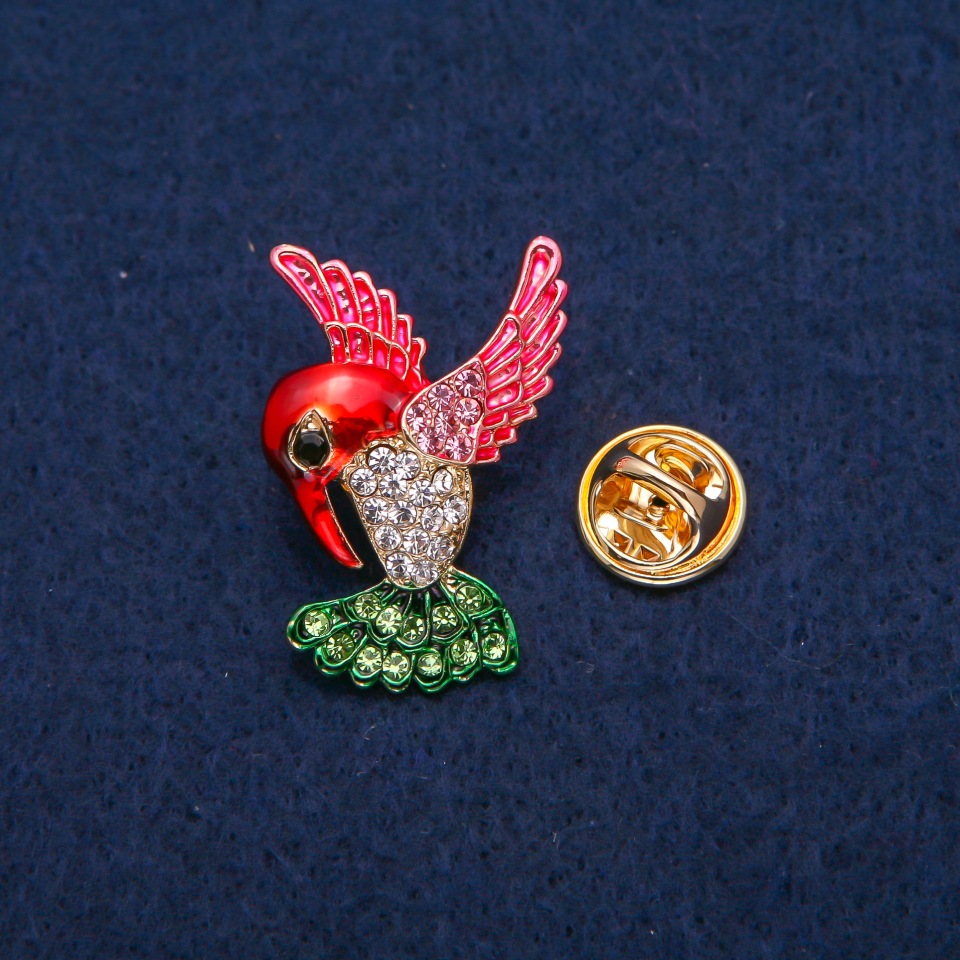 Hummingbird Brooch with Colorful Enamel and Crystals, Gold-Tone Metal 23×31 mm
